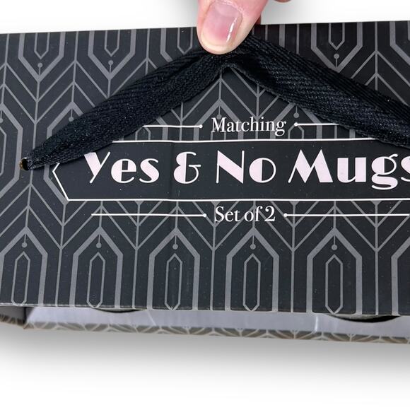 Strawberry Street Coffee Mug Set Heck Yes Heck No Black 14.5 oz Set of 2 New - Picture 2 of 5